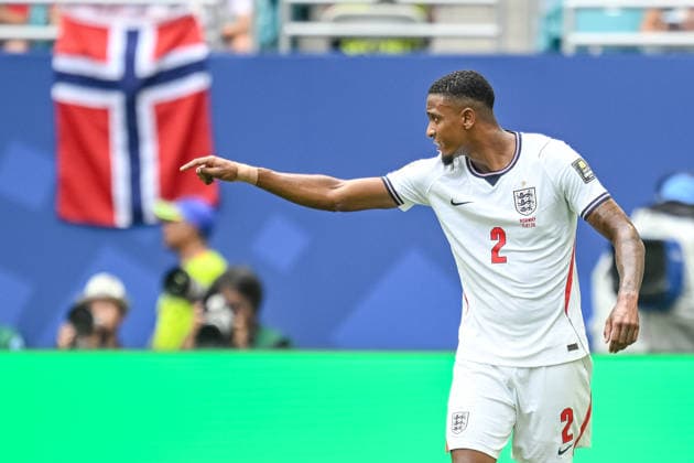 Ezri Konsa (England) gestures during the FIFA World Cup, WM, Weltmeisterschaft, Fussball 2026 Quarter Final match between Norway and England at Miami Stadium on July 11, 2026 in Miami Gardens, United States. (Photo by Harry Langer DeFodi Images) - *** Ezri Konsa of England gestures during the 2026 FIFA World Cup quarterfinal match between Norway and England at Miami Stadium on July 11, 2026, in Miami Gardens, United States. Photo by Harry Langer, DeFodi Images