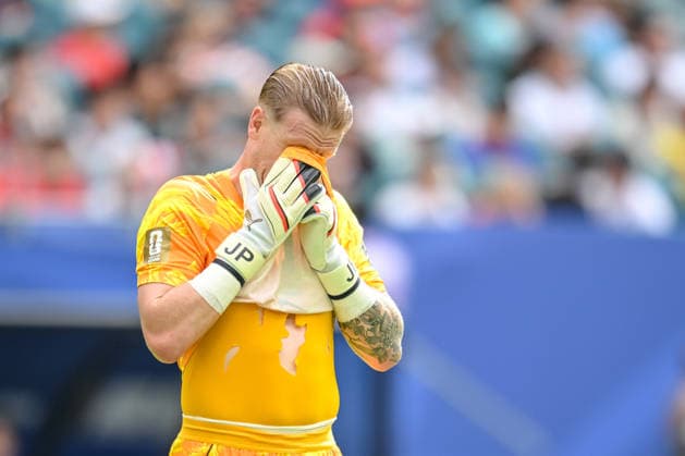 goalkeeper Jordan Pickford (England) gestures during the FIFA World Cup, WM, Weltmeisterschaft, Fussball 2026 Quarter Final match between Norway and England at Miami Stadium on July 11, 2026 in Miami Gardens, United States. (Photo by Harry Langer DeFodi Images) - *** England goalkeeper Jordan Pickford gestures during the 2026 FIFA World Cup quarterfinal match between Norway and England at Miami Stadium on July 11, 2026, in Miami Gardens, United States. Photo by Harry Langer, DeFodi Images
