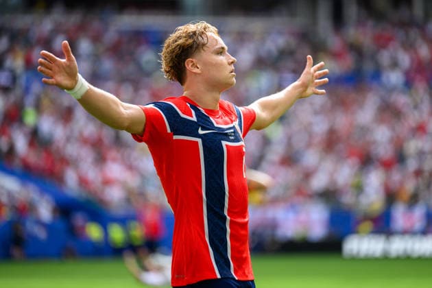 260711 Andreas Schjelderup of Norway celebrates after scoring 1-0 during the FIFA World Cup, WM, Weltmeisterschaft, Fussball 2026 quarter-final football match between Norway and England on July 11, 2026 in Miami. Photo: Jon Olav Nesvold BILDBYRAN COP 217 VG0992 bbeng fotboll football soccer fotball vm fotbolls-vm fotball-vm fotbolls-vm 2026 fifa world cup 2026 kvartfinale kvartsfinal quarterfinal quarter-final england norge norway jubel *** July 11, 2026: Andreas Schjelderup of Norway celebrates after scoring the 1-0 goal during the 2026 FIFA World Cup quarterfinal soccer match between Norway and England on July 11, 2026 in Miami. Photo by Jon Olav Nesvold, BILDBYRAN COP 217 VG0992 bbeng soccer football fotball World Cup soccer World Cup 2026 FIFA World Cup 2026 quarterfinal quarterfinal quarter final England Norway celebration  Copyright: JONxOLAVxNESVOLD BB260711JE065