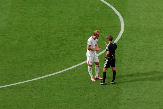 2026 FIFA World Cup, WM, Weltmeisterschaft, Fussball Quarter Final England v Norway Miami Stadium, Miami 11.07.2026 Harry Kane of England appeals to Referee Clement Turpin after Andreas Schjelderup of Norway scores 0-1 2026 FIFA World Cup Quarter Final England v Norway Miami Stadium, Miami 11.07.2026 Photograph By Marc Aspland The Times  Copyright: xMarcxAsplandx NINTCHDBPICT001094781743