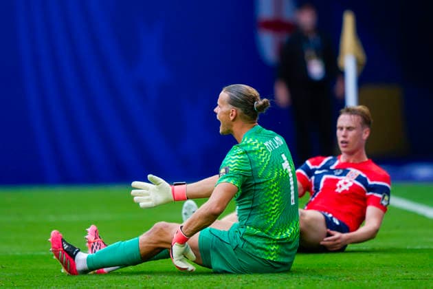 Fotball-VM 2026: Norge - England Miami Gardens, Florida , USA 20260711. Norges keeper orjan Nyland under kvartfinalen i fotball-VM 2026 mellom Norge og England pa Miami stadion. Foto: Fredrik Varfjell NTB Miami Gardens, Florida USA EDITORIAL USE ONLY. RESTRICTED USE FOR BETTING COMPANIES Ref:_SPOxWVgRhMgqkQ.jpg *** 2026 FIFA World Cup: Norway vs. England, Miami Gardens, Florida, USA 20260711 Norway’s goalkeeper Orjan Nyland during the quarterfinal match of the 2026 FIFA World Cup between Norway and England at Miami Stadium. Photo: Fredrik Varfjell, NTB, Miami Gardens, Florida, USA. EDITORIAL USE ONLY. RESTRICTED USE FOR BETTING COMPANIES  Copyright: xFredrikxVarfjellx xNTBx