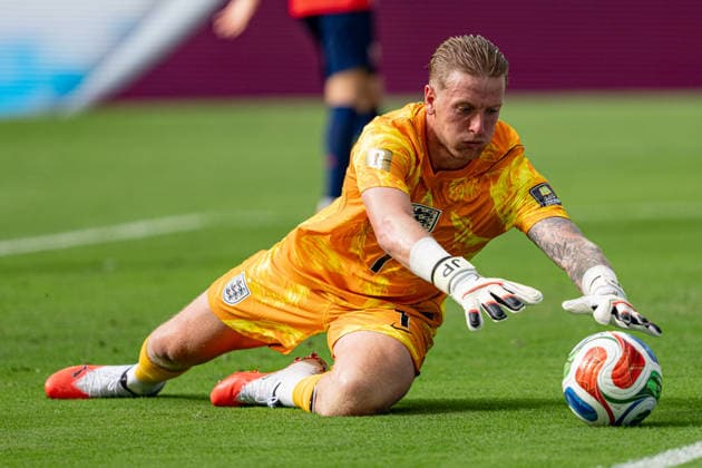 Jordan Pickford of England making a save during the match between Norway and England, valid for the quarterfinals of the 2026 FIFA World Cup, WM, Weltmeisterschaft, Fussball held at Hard Rock Stadium in Miami Gardens, Florida, United States. Richard Callis Fotoarena (Richard Callis SPP)  Copyright: xRichardxCallisx xSPPx spp-en-RiCa-2983072