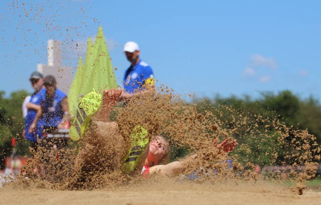 Norddeutsche Leichtathletik-Meisterschaften in Bremen: Charlotte Waldkirch (VfL Eintracht Hannover) wurde Zweite im Weitsprung der Frauen. *** North German Track and Field Championships in Bremen: Charlotte Waldkirch of VfL Eintracht Hannover took second place in the women s long jump