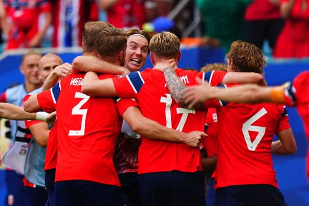 Norway v England - FIFA World Cup, WM, Weltmeisterschaft, Fussball 2026 - Quarter Finals MIAMI GARDENS, FLORIDA - JULY 11: Players of Norway celebrate Andreas Schjelderup s (21) goal during the 2026 FIFA World Cup quarterfinal match between Norway and England at Miami Stadium in Miami Gardens, Florida, United States, on July 11, 2026. Evrim Aydin Anadolu Miami Gardens World. Editorial use only. Please get in touch for any other usage.  Copyright: x2026xAnadoluxEvrimxAydinx