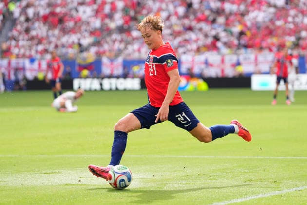 July 11, 2026, Miami Gardens, Florida, United States: Andreas Schjelderup of Norway shoots to score his team s first goal during the FIFA World Cup, WM, Weltmeisterschaft, Fussball 2026 Quarter Final match between Norway and England at Miami Stadium on July 11, 2026 in Miami Gardens, United States. Norway V England: Quarter Final - FIFA World Cup 2026  - ZUMAa181 20260711_zaa_a181_100 Copyright: xJosexBretonx
