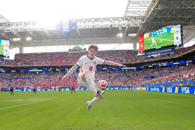 Norway v England: Quarter Final - FIFA World Cup, WM, Weltmeisterschaft, Fussball 2026 Anthony Gordon of England controls the ball during the FIFA World Cup 2026 Quarter Final match between Norway and England at Miami Stadium on July 11, 2026 in Miami Gardens, United States. Miami Gardens FL United States  Copyright: xJosexBretonx originalFilename:bretonhernandez-norwayve260711_np2XU.jpg