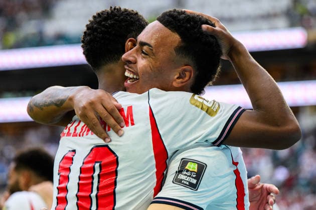 260711 Jude Bellingham and Morgan Rogers of England celebrate after 1-2 during the FIFA World Cup, WM, Weltmeisterschaft, Fussball 2026 quarter-final football match between Norway and England on July 11, 2026 in Miami. Photo: Jon Olav Nesvold BILDBYRAN COP 217 VG0992 bbeng fotboll football soccer fotball vm fotbolls-vm fotball-vm fotbolls-vm 2026 fifa world cup 2026 kvartfinale kvartsfinal quarterfinal quarter-final england norge norway jubel *** July 11, 2026: Jude Bellingham and Morgan Rogers of England celebrate after the 1-2 score during the 2026 FIFA World Cup quarterfinal soccer match between Norway and England on July 11, 2026 in Miami. Photo by Jon Olav Nesvold. BILDBYRAN COP 217 VG0992 bbeng soccer football fotball World Cup soccer World Cup 2026 FIFA World Cup 2026 quarterfinal quarterfinal quarter final England Norway celebration  Copyright: JONxOLAVxNESVOLD BB260711JE113