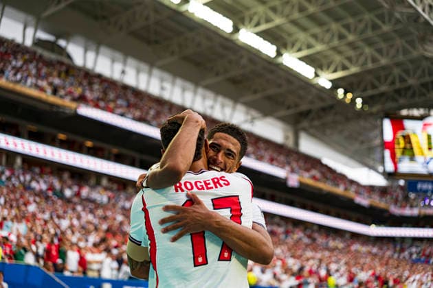 Jude Bellingham and Morgan Rogers seen celebrating after scoring goal during FIFA World Cup, WM, Weltmeisterschaft, Fussball 2026 quarterfinal game between national teams of Norway and England (Edmung Wong Ball Raw Images) Miami Hard Rock Stadium USA Copyright: xEdmundxWongx edmundwong_norway_england_2526-9