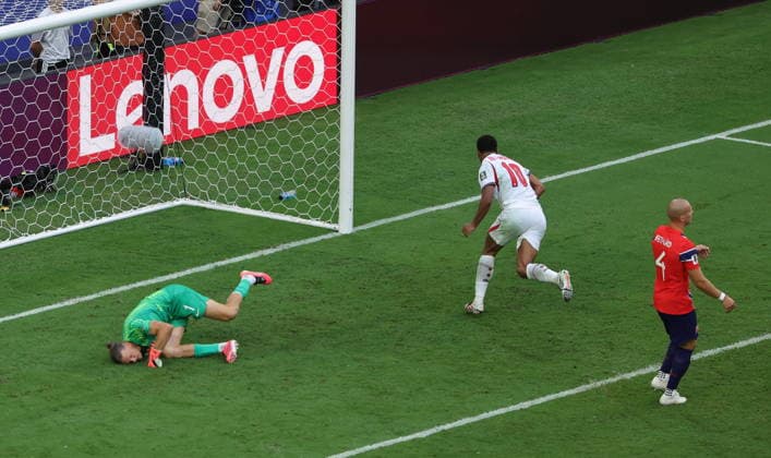 FIFA World Cup, WM, Weltmeisterschaft, Fussball 2026 quarterfinals - Norway vs England Jude Bellingham of England (C) scores the 2-1 during the FIFA World Cup 2026 quarterfinals match Norway against England, in Miami, USA, 11 July 2026. MIAMI United States  Copyright: xCRISTOBALxHERRERA-ULASHKEVICHx