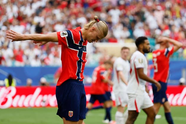 Norway v England: Quarter Final - FIFA World Cup, WM, Weltmeisterschaft, Fussball 2026 Erling Haaland of Norway looks dejected during the FIFA World Cup 2026 Quarter Final match between Norway and England at Miami Stadium on July 11, 2026 in Miami Gardens, United States. Miami Gardens Miami Stadium FL United States Copyright: xAllstarxPicturexLibraryxLtdx
