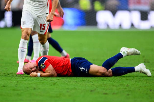 260711 Leo ostigard of Norway during the FIFA World Cup, WM, Weltmeisterschaft, Fussball 2026 quarter-final football match between Norway and England on July 11, 2026 in Miami. Photo: Jon Olav Nesvold BILDBYRAN COP 217 VG0992 bbeng fotboll football soccer fotball vm fotbolls-vm fotball-vm fotbolls-vm 2026 fifa world cup 2026 kvartfinale kvartsfinal quarterfinal quarter-final england norge norway skada depp *** July 11, 2026: Leo Ostigard of Norway during the 2026 FIFA World Cup quarterfinal soccer match between Norway and England on July 11, 2026 in Miami. Photo by Jon Olav Nesvold, BILDBYRAN COP 217 VG0992 bbeng soccer football fotball World Cup soccer World Cup 2026 FIFA World Cup 2026 quarterfinal quarterfinal quarter final England Norway injury depp  Copyright: JONxOLAVxNESVOLD BB260711JE141
