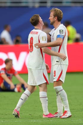 Norway v England: Quarter Final - FIFA World Cup, WM, Weltmeisterschaft, Fussball 2026 Elliot Anderson and Harry Kane of England celebrate after winning the FIFA World Cup 2026 Quarter Final match between Norway and England at Miami Stadium on July 11, 2026 in Miami Gardens, United States. Miami Gardens Miami Stadium FL United States Copyright: xAllstarxPicturexLibraryxLtdx