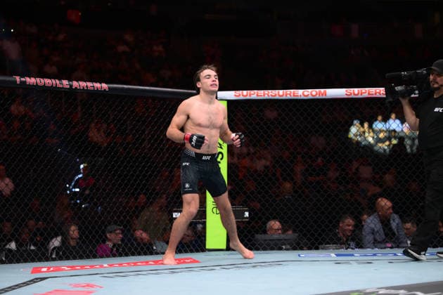 July 11, 2026, Las Vegas, Nevada, USA: LUKE RILEY defeated KAI KAMAKA III by TKO (strikes) at 3:03 of Round 1 during UFC 329 at the T-Mobile Arena in Las Vegas. Las Vegas USA - ZUMAo117 20260711_zsp_o117_040 Copyright: xMikaelxOnax