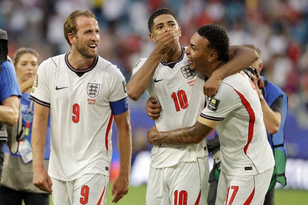 FIFA World Cup, WM, Weltmeisterschaft, Fussball 2026 quarterfinals - Norway vs England Harry Kane (L), Jude Bellingham (C), and Morgan Rogers (R) of England celebrate winning the FIFA World Cup 2026 quarterfinals match Norway against England, in Miami, Florida, USA, 11 July 2026. MIAMI United States  Copyright: xSHAWNxTHEWx