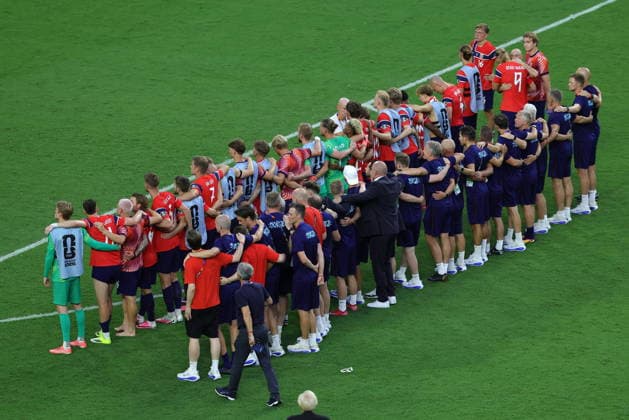 FIFA World Cup, WM, Weltmeisterschaft, Fussball 2026 quarterfinals - Norway vs England epaselect Players of Norway greet their supporters after losing the FIFA World Cup 2026 quarterfinals match Norway against England, in Miami, Florida, USA, 11 July 2026. MIAMI United States  Copyright: xCRISTOBALxHERRERA-ULASHKEVICHx