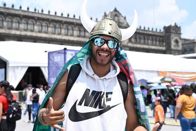 Norway v England FIFA Fan Festival - FIFA World Cup, WM, Weltmeisterschaft, Fussball 2026 A Norway football fan wears a Viking helmet to support the Nordic country while attending the FIFA World Cup Fan Festival in Mexico City to watch the FIFA World Cup 2026 quarter-final match between England and Norway on a giant screen on July 11, 2026, in Mexico City, Mexico. (Photo by Carlos Tischler Eyepix Group) Copyright: xCarlosxTischler EyepixxGroupx CT_11072026_192696