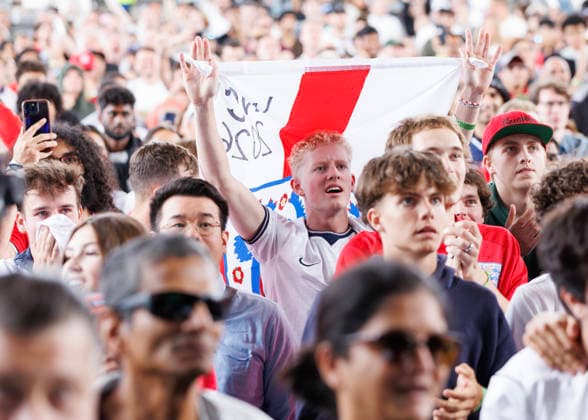 July 11, 2026, Vancouver, British Columbia, Canada: Supporters of England attend the FIFA Fan Festival Vancouver at PNE of the FIFA World Cup, WM, Weltmeisterschaft, Fussball 2026 Quarter Finals match between Norway and England. Vancouver Canada - ZUMAc132 20260711_fap_c132_007 Copyright: xAndrewxChinx