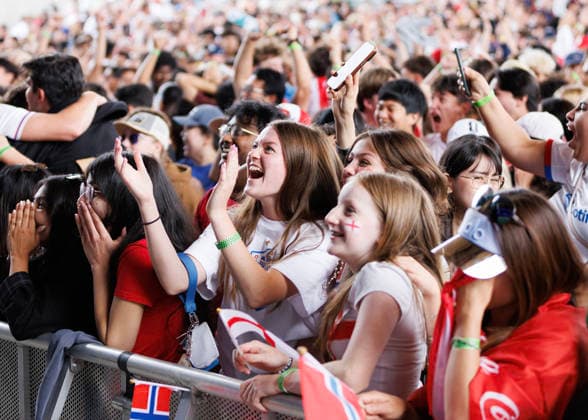 July 11, 2026, Vancouver, British Columbia, Canada: Supporters of England attend the FIFA Fan Festival Vancouver at PNE of the FIFA World Cup, WM, Weltmeisterschaft, Fussball 2026 Quarter Finals match between Norway and England. World Cup 2026: Quarter Final: Norway 1:2 England: FIFA FAN FESTIVAL  - ZUMAc132 20260711_fap_c132_002 Copyright: xAndrewxChinx