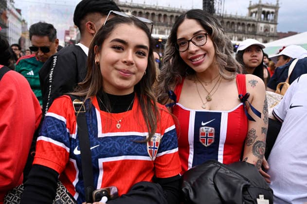 Norway v England FIFA Fan Festival - FIFA World Cup, WM, Weltmeisterschaft, Fussball 2026 Two female Norway football fans watch the FIFA World Cup 2026 quarter-final match between England and Norway on a giant screen at the FIFA World Cup Fan Festival in Mexico City on July 11, 2026, in Mexico City, Mexico. (Photo by Carlos Tischler Eyepix Group) Copyright: xCarlosxTischler EyepixxGroupx CT_11072026_192729