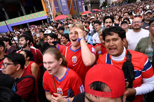 Norway v England FIFA Fan Festival - FIFA World Cup, WM, Weltmeisterschaft, Fussball 2026 Norway football fans watching the FIFA World Cup 2026 quarter-final match between England and Norway on a giant screen at the FIFA World Cup Fan Festival in Mexico City on July 11, 2026, in Mexico City, Mexico. (Photo by Carlos Tischler Eyepix Group) Copyright: xCarlosxTischler EyepixxGroupx CT_11072026_192731
