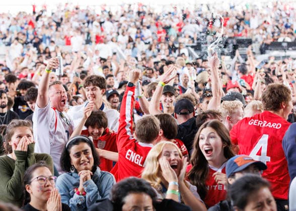 July 11, 2026, Vancouver, British Columbia, Canada: Supporters of England attend the FIFA Fan Festival Vancouver at PNE of the FIFA World Cup, WM, Weltmeisterschaft, Fussball 2026 Quarter Finals match between Norway and England. World Cup 2026: Quarter Final: Norway 1:2 England: FIFA FAN FESTIVAL  - ZUMAc132 20260711_fap_c132_005 Copyright: xAndrewxChinx