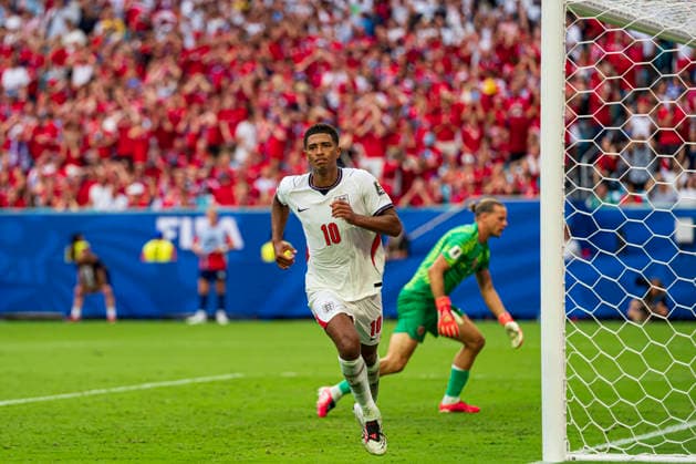 Jude Bellingham seen celbrating after scoring goal during FIFA World Cup, WM, Weltmeisterschaft, Fussball 2026 quarterfinal game between national teams of Norway and England (Edmung Wong Ball Raw Images) Miami Hard Rock Stadium USA Copyright: xEdmundxWongx edmundwong_norway_england_2526_5-2
