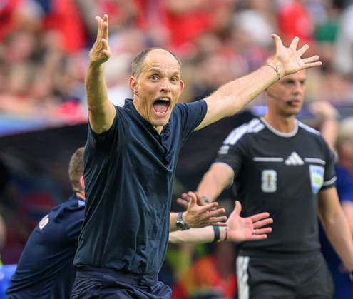 11 July 2026 - Norway v England - Miami Stadium- Quarter Final - 2026 World Cup - USA. 11 July 2026 - Norway v England - Miami Stadium- Quarter Final - 2026 World Cup - USA. England Manager Thomas Tuchel celebrates. Picture : Mark Pain Alamy Live News MIAMI USA  Copyright: xMarkxPainx