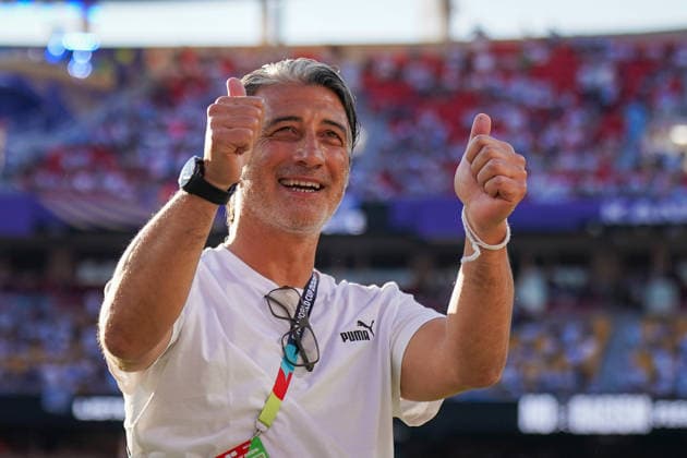 USA: Fussball FIFA World Cup, WM, Weltmeisterschaft, Fussball 2026, Viertelfinale - Argentinien vs Schweiz - Kansas City Stadium (GEHA Field at Arrowhead Stadium, Kansas City, Missouri): Murat Yakin (Trainer, Schweiz) *** USA Soccer 2026 FIFA World Cup, Quarterfinals: Argentina vs. Switzerland at GEHA Field at Arrowhead Stadium, Kansas City, Missouri. Murat Yakin, Head Coach, Switzerland Copyright: xJOERANxSTEINSIEKx