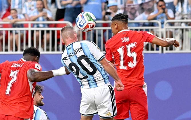 FIFA World Cup, WM, Weltmeisterschaft, Fussball 2026 quarterfinals - Argentina vs Switzerland Alexis Mac Allister (C) of Argentina scores the opening goal during the FIFA World Cup 2026 quarterfinals match Argentina vs Switzerland, in Kansas City, USA, 11 July 2026. KANSAS CITY United States  Copyright: xAMYxKONTRASx