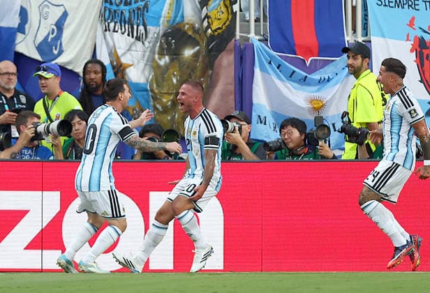 Argentina vs Suiza Foto: FOTOBAIRES Cuartos de Final. Copa Mundial de Futbol 202 *** Argentina vs. Switzerland Photo by FOTOBAIRES, 202 World Cup Quarterfinals Copyright: xxx