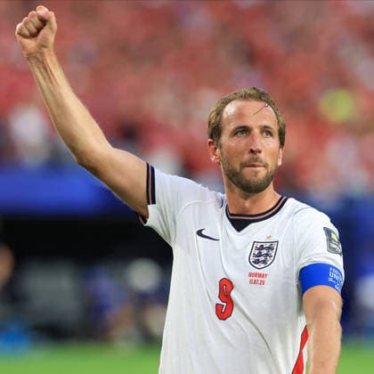 MIAMI GARDENS, FLORIDA - JULY 11: Harry Kane of England celebrates after England win the FIFA World Cup, WM, Weltmeisterschaft, Fussball 2026 Quarter Final match between Norway and England at Miami Stadium on July 11, 2026 in Miami Gardens, Florida.  Copyright: xMBxMediax