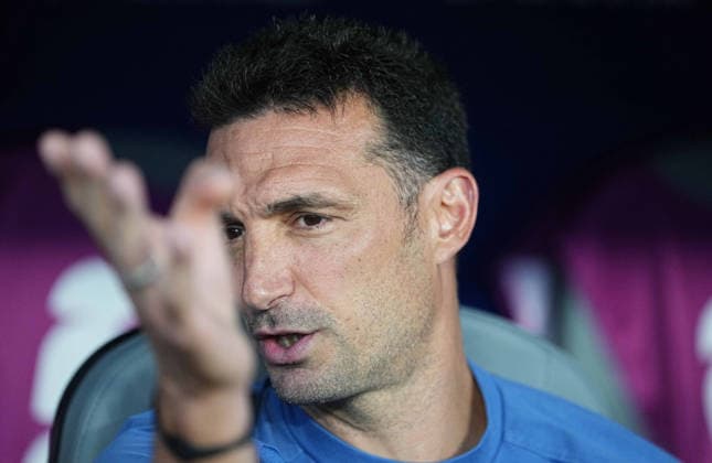 Lionel Scaloni (Argentina) during Argentina and Switzerland, Quarter final FIFA World Cup, WM, Weltmeisterschaft, Fussball 2026, Kansas Stadium, Kansas, USA on July 11, 2026. Thor Wegner DeFodi Images. (Photo by DeFodi Images) - *** Lionel Scaloni of Argentina during the quarterfinal match between Argentina and Switzerland at the 2026 FIFA World Cup, Kansas Stadium, Kansas, USA, on July 11, 2026. Photo by Thor Wegner, DeFodi Images