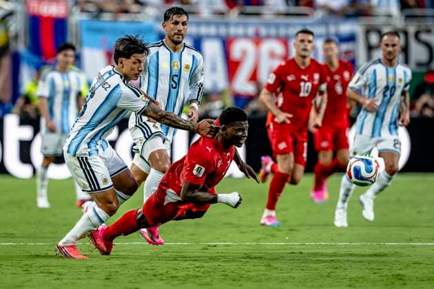 KANSAS CITY - (lr) Lisandro Martinez of Argentina and Denis Zakaria of Switzerland during the 2026 World Cup match between Argentina and Switzerland at Arrowhead Stadium on July 11, 2026, in Kansas City, United States. (Photo by Stefan Koops EYE4IMAGES DeFodi Images) - *** KANSAS CITY — Lisandro Martinez of Argentina and Denis Zakaria of Switzerland during the 2026 World Cup match between Argentina and Switzerland at Arrowhead Stadium on July 11, 2026, in Kansas City, United States. Photo by Stefan Koops, EYE4IMAGES, DeFodi Images