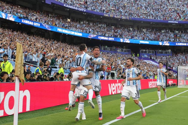 Lionel Messi of Argentina and team mates celebrate the team s first goal during a FIFA Men’s World Cup 2026 quarter-final football match between Argentina and Switzerland at Kansas City Stadium, in Kansas City on July 11th 2026 (Photo by Leo Barrilari SPP)  Copyright: xLeoxBarrilari SPPx Sportspressphoto_SPR189422