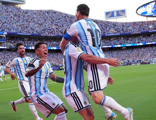 (260712) -- KANSAS CITY, July 12, 2026 -- Alexis Mac Allister (2nd R) of Argentina celebrates after scoring with teammate Lionel Messi (1st R) during the quarter final match between Argentina and Switzerland at the 2026 FIFA World Cup, WM, Weltmeisterschaft, Fussball at the Kansas City Stadium in Kansas City, the United States, July 11, 2026. ) (SP)U.S.-KANSAS CITY-FOOTBALL-FIFA WORLD CUP-QUARTER FINAL-ARG VS SUI XiaoxYijiu 