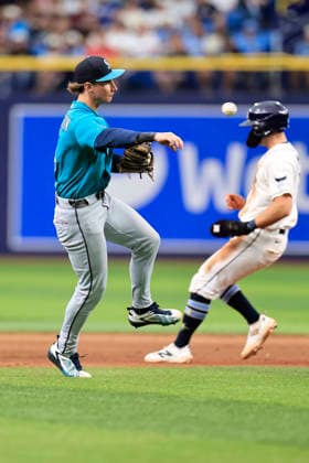 July 11, 2026, St. Petersburg, Florida, USA: Seattle Mariners shortstop Colt Emerson (4) fields a ball off the bat of Tampa Bay Rays second baseman Richie Palacios (1) and throws him out at first base during an MLB, Baseball Herren, USA game on July 11, 2026 at Tropicana Field. The Rays beat the Mariners 6-1. MLB 2026: Tampa Bay Rays 6 : 1 Seattle Mariners  - ZUMAh180 20260711_zsp_h180_097 Copyright: xKimxHukarix
