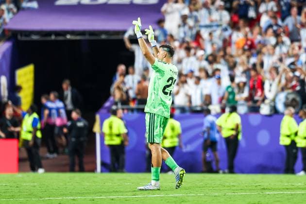 RECORD DATE NOT STATED FIFA World Cup, WM, Weltmeisterschaft, Fussball 2026 - Quarterfinals - Argentina v Switzerland Emiliano Martinez Goalkeeper of Argentina celebrates the team s 3 1 victory over Switzerland after the FIFA World Cup quarterfinal at Kansas City Stadium, in Missouri, United States, on Saturday, July 11, 2026.(Foto: Vanessa Carvalho Brazil Photo Press IMAGO) Sports Copyright: xVanessaxCarvalhox