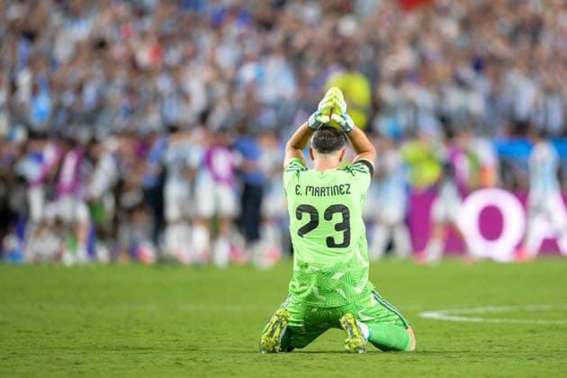 Fußball, WM 2026, 20260711, Argentinien - Schweiz. Im Bild Tor 2:1 Torjubel, Torwart Emiliano MARTINEZ (Argentinien, 23). Kansas City Kansas-City-Stadion Missouri Vereinigte Staaten von Amerika *** Soccer, 2026 World Cup, 20260711, Argentina vs. Switzerland. Pictured: Goal 2-1, goal celebration; goalkeeper Emiliano MARTINEZ of Argentina, 23, Kansas City Stadium, Kansas City, Missouri, United States of America Copyright: Passion2Press MarkusxFischerx