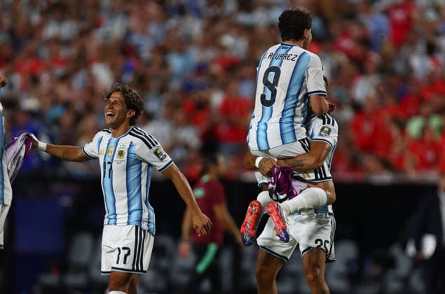 Argentina vs Suiza Foto: FOTOBAIRES Cuartos de Final. Copa Mundial de Futbol 202 *** Argentina vs. Switzerland Photo by FOTOBAIRES, 202 World Cup Quarterfinals Copyright: xxx
