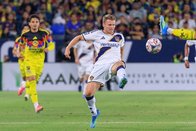 July 11, 2026, Carson, California, USA: John Nelson 14 of the LA Galaxy controls the ball during a friendly match against the Club America on Saturday July 11, 2026 at Dignity Health Sports Park Stadium in Carson, California. JAVIER ROJAS PI LA Galaxy Vs. Club America  - ZUMAp124 20260711_zaa_p124_003 Copyright: xJavierxRojasx