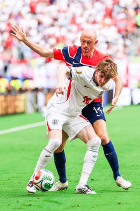 July 11, 2026, Miami, Fl, United States: Anthony Gordon player of England and Fredrik Aursnes player of Norway during the FIFA World Cup, WM, Weltmeisterschaft, Fussball quarterfinal match between Norway and England, at Miami Stadium, in Florida, United States, on Saturday, July 11, 2026. FIFA World Cup 2026 - Quarterfinals - Norway V England  - ZUMAv122 20260711_aap_v122_002 Copyright: xWilliamxVolcovx