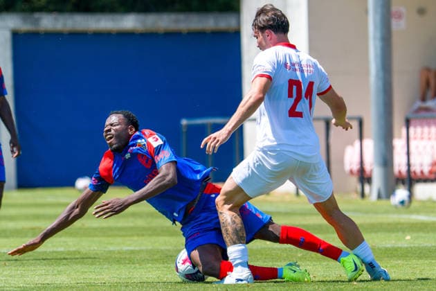 11 07 2026, Basel, Nachwuchs Campus, Friendly: FC Basel - FC Winterthur, (L) Philip Otele of Basel against (R) Severin Ottiger of Winterthur *** July 11, 2026, Basel, Youth Campus, Friendly Match: FC Basel vs. FC Winterthur, L Philip Otele of Basel vs. R Severin Ottiger of Winterthur Copyright: xJustPictures.ch PascalxvonxBürenx jp-en-PaVoB-Pavo_Fotografie-02762