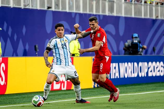 KANSAS CITY - (lr) Enzo Fernandez of Argentina and Remo Frueler of Switzerland during the 2026 World Cup match between Argentina and Switzerland at Arrowhead Stadium on July 11, 2026, in Kansas City, United States. (Photo by Stefan Koops EYE4IMAGES DeFodi Images) - *** KANSAS CITY — Enzo Fernandez of Argentina and Remo Frueler of Switzerland during the 2026 World Cup match between Argentina and Switzerland at Arrowhead Stadium on July 11, 2026, in Kansas City, United States. Photo by Stefan Koops, EYE4IMAGES, DeFodi Images