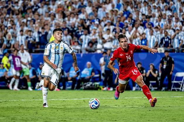 KANSAS CITY - (lr) Thiago Almada of Argentina and Ardon Jashari of Switzerland during the 2026 World Cup match between Argentina and Switzerland at Arrowhead Stadium on July 11, 2026, in Kansas City, United States. (Photo by Stefan Koops EYE4IMAGES DeFodi Images) - *** KANSAS CITY — Thiago Almada of Argentina and Ardon Jashari of Switzerland during the 2026 World Cup match between Argentina and Switzerland at Arrowhead Stadium on July 11, 2026, in Kansas City, United States. Photo by Stefan Koops, EYE4IMAGES, DeFodi Images