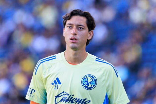 July 11, 2026, Carson, California, USA: Goalkeeper, Fernando Tapia 21 of Club America warms up prior to their International Friendly, Länderspiel, Nationalmannschaft game against the LA Galaxy on Saturday July 11, 2026 at the Dignity Health Sports Park Stadium in Carson, California. ARIANA RUIZ PI LA Galaxy Vs. Club America  - ZUMAp124 20260711_zaa_p124_017 Copyright: xArianaxRuizx