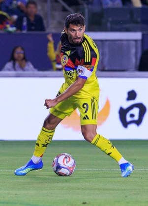 July 11, 2026, Carson, California, USA: Henry Martin 9 of Club America during their International Friendly, Länderspiel, Nationalmannschaft game against the LA Galaxy on Saturday July 11, 2026 at the Dignity Health Sports Park Stadium in Carson, California. Galaxy defeat America, 1-0. ARIANA RUIZ PI LA Galaxy Vs. Club America  - ZUMAp124 20260711_zaa_p124_021 Copyright: xArianaxRuizx