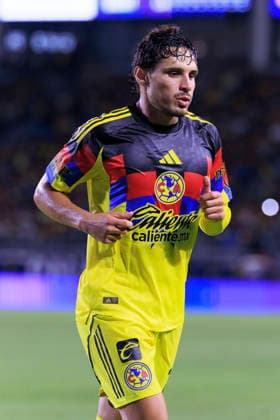 July 11, 2026, Carson, California, USA: Raphael Veiga 23 of Club America during their International Friendly, Länderspiel, Nationalmannschaft game against the LA Galaxy on Saturday July 11, 2026 at the Dignity Health Sports Park Stadium in Carson, California. Galaxy defeat America, 1-0. ARIANA RUIZ PI LA Galaxy Vs. Club America  - ZUMAp124 20260711_zaa_p124_024 Copyright: xArianaxRuizx