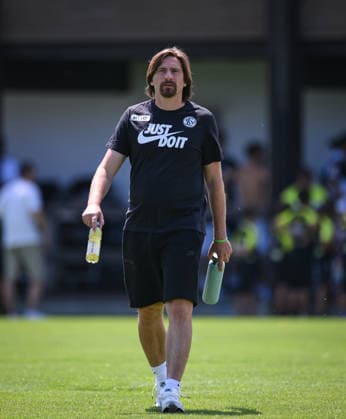 Fussball 1. Bundesliga 2026 2027 Testspiel 11.07.2026 SV Elversberg - FC Thun Trainer Vincent Wagner (SV Elversberg) *** Soccer, Bundesliga 1, 2026–2027, Friendly Match, July 11, 2026, SV Elversberg vs. FC Thun, Coach Vincent Wagner, SV Elversberg
