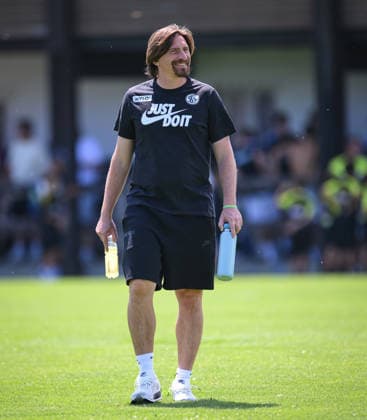 Fussball 1. Bundesliga 2026 2027 Testspiel 11.07.2026 SV Elversberg - FC Thun Trainer Vincent Wagner (SV Elversberg) *** Soccer, Bundesliga 1, 2026–2027, Friendly Match, July 11, 2026, SV Elversberg vs. FC Thun, Coach Vincent Wagner, SV Elversberg