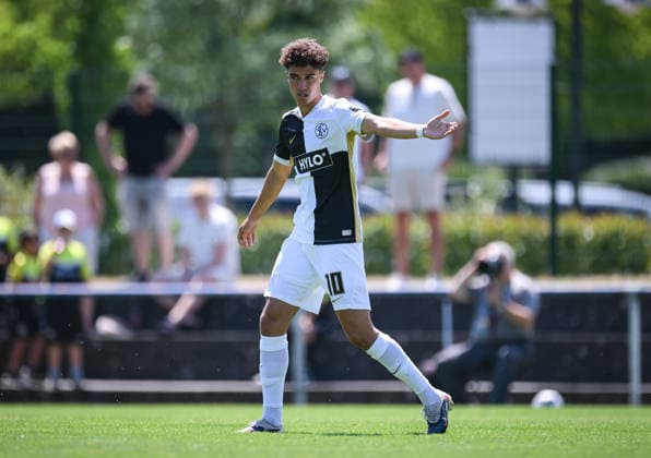 Fussball 1. Bundesliga 2026 2027 Testspiel 11.07.2026 SV Elversberg - FC Thun Noah Darvich (SV Elversberg) *** Soccer, Bundesliga 1, 2026–2027, Friendly Match, July 11, 2026, SV Elversberg vs. FC Thun, Noah Darvich, SV Elversberg